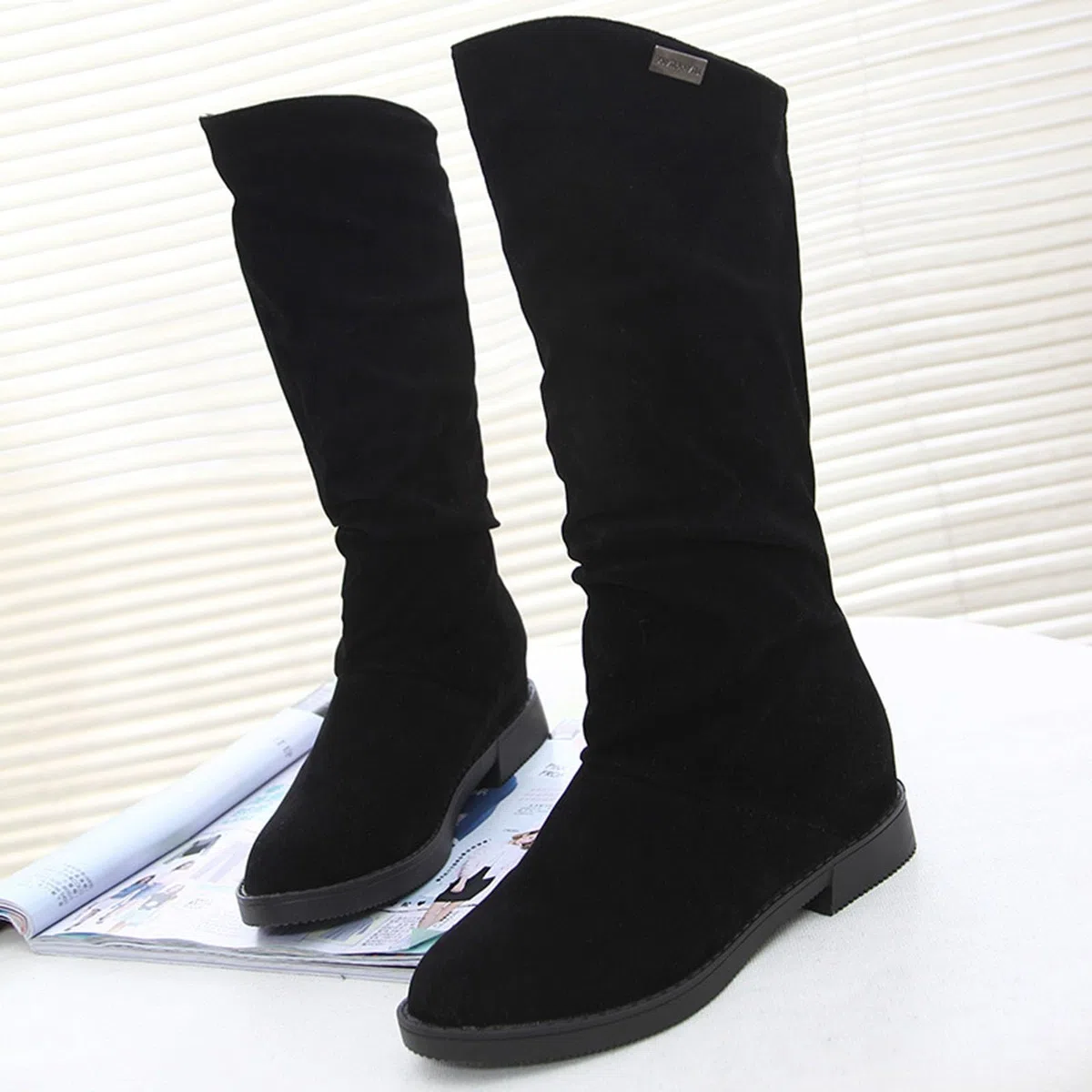 Bottes mi-mollet décontractées et confortables pour femme, bottes de marche élégantes en faux daim, talon bas et épais, vintage, bottes occidentales chaudes à enfiler pour les fêtes en plein air