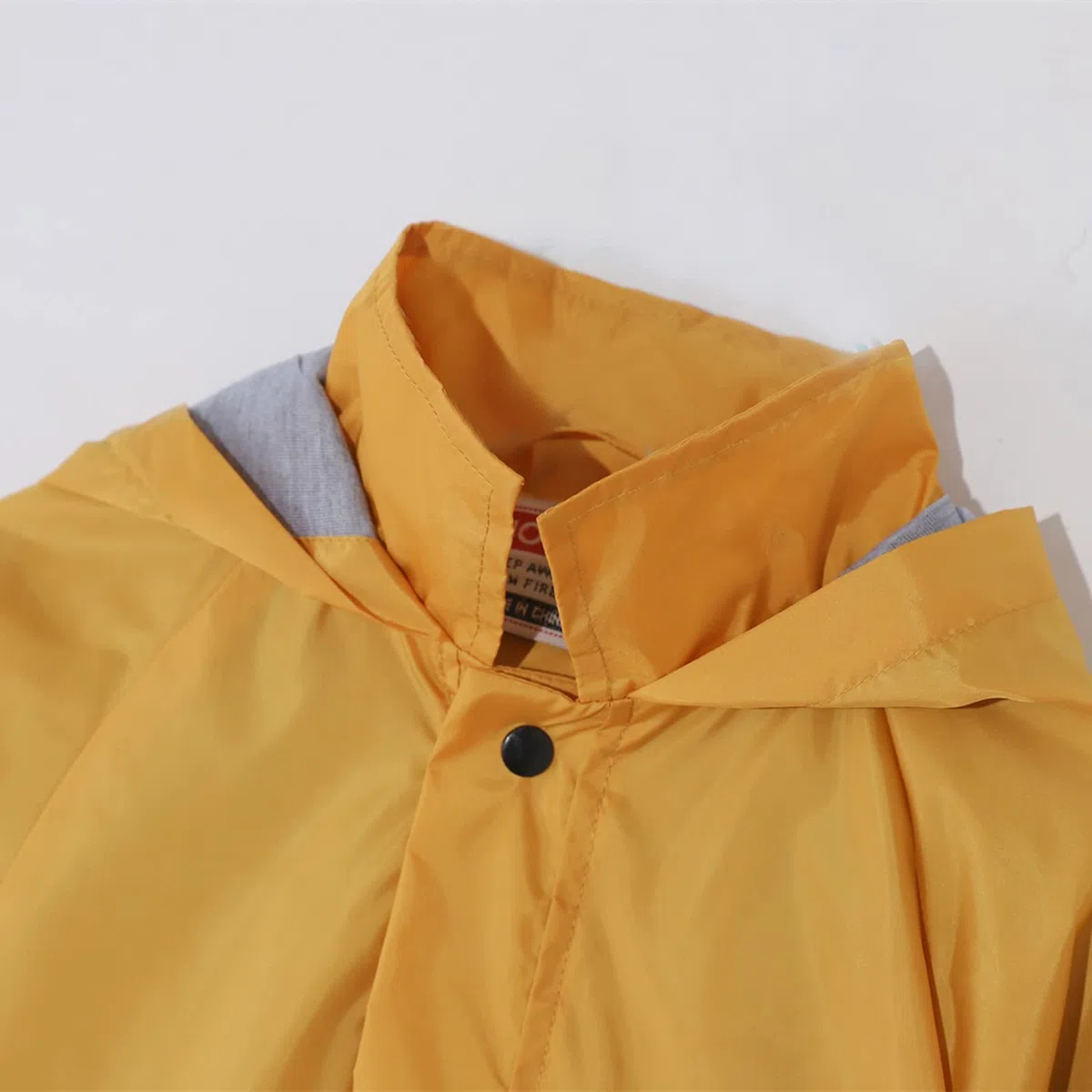 Generisch Poncho de pluie pour enfant - Siège de vélo - Veste de pluie avec bouton - Coupe-vent - Manches longues - Sweat à capuche - Montre analogique