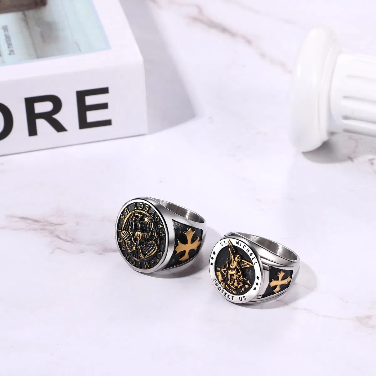 JewelryWe Bague Homme Chevalière Saint-Michel: Bague Chevalière Acier Inoxydable avec Insigne Religieux de Saint-Michel Style Biker Motard Amulette - Cadeau Anniveraire Fête des Pères