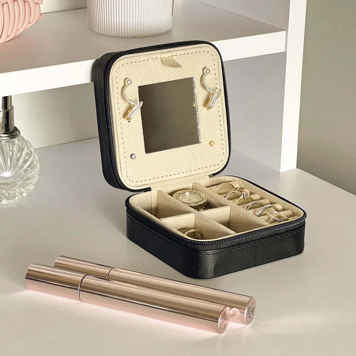 Coffret à Bijoux de Voyage avec Miroir - [ Idéal pour les Femmes ] - Boîte à Bijoux en Similicuir avec Fermeture Éclair - Organiseur de Bijoux - Noir