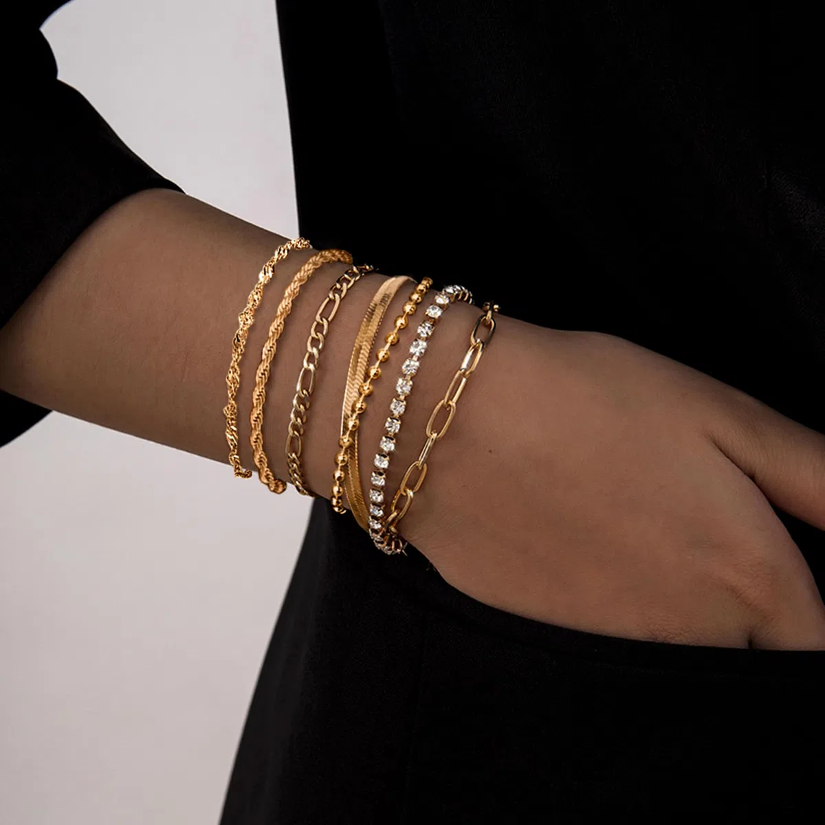 Adramata 7 Pcs Chaîne Bracelets pour Femme Bracelet Acier Inoxydable Femme Twist Figaro Zag Chaîne Bracelets Réglable CZ Fantaisie Bracelets Ensemble Argent Or Bracelets pour Femmes Filles
