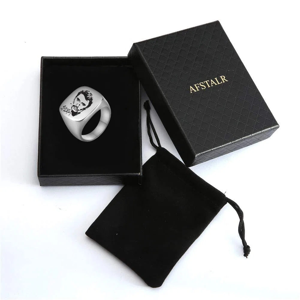 Johnny Hallyday Bague Chevalière Homme Acier Inoxydable Anneau Bague Sceau avec Signature Johnny Le Boss Rock