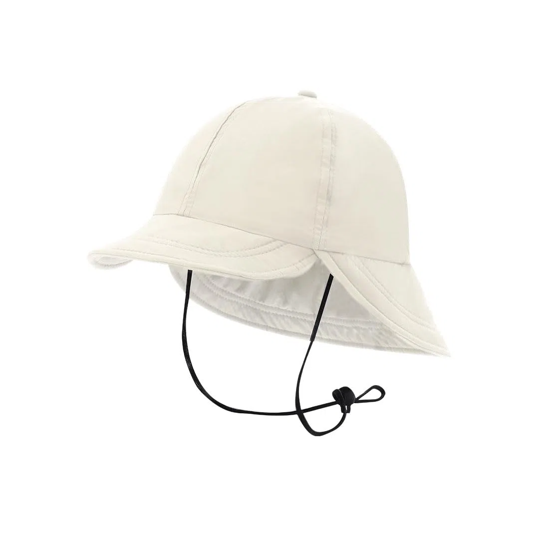Casquette avec protection du cou, 6 panneaux, visière et rabat arrière, cordon réglable, polyester