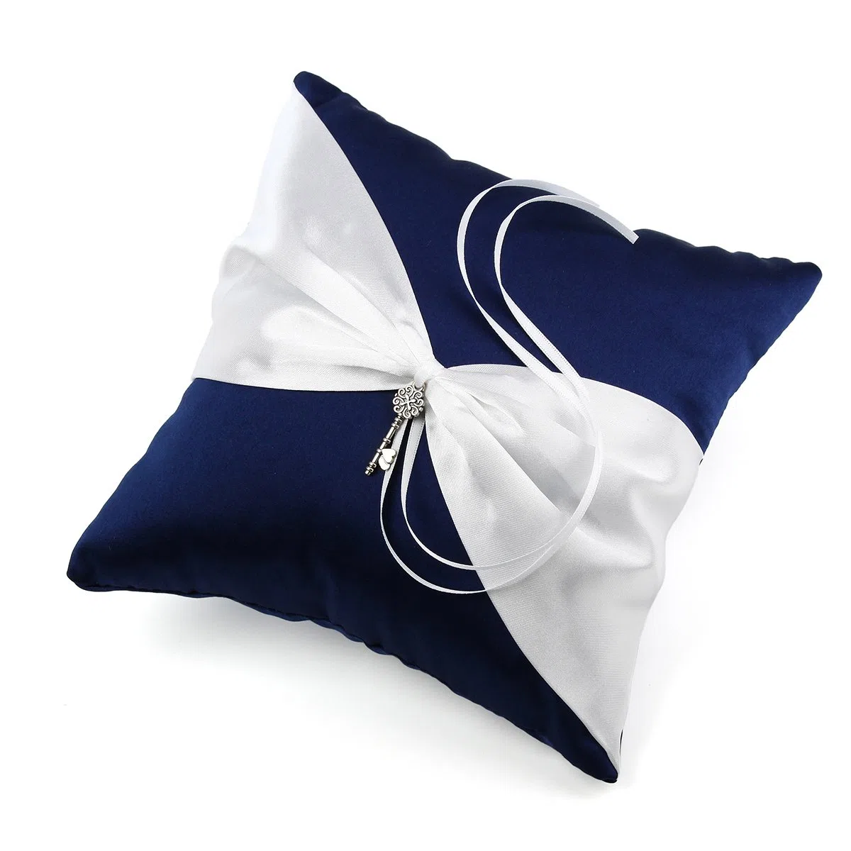 Porte-alliances exclusif en satin bleu marine 19,8 cm (clé aux cœurs joints)