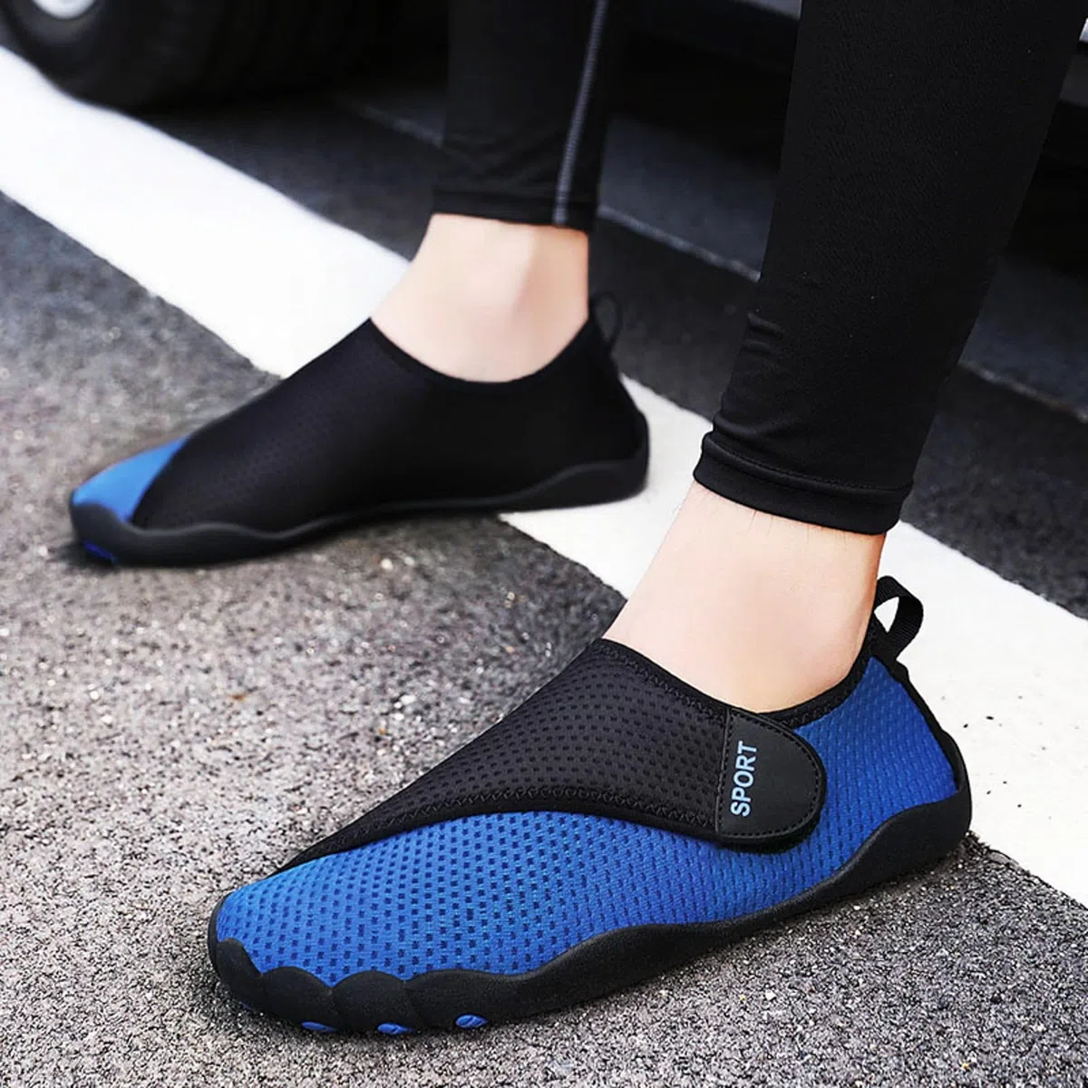Chaussures Aquatiques Unisex pour Femme Et Homme Plage Sandales Water Shoes Chaussure Aquatique Plastique De Piscine Pieds Nus D Eau Barefoot d'eau Mer Bateau Aller dans Leau Chausson des La