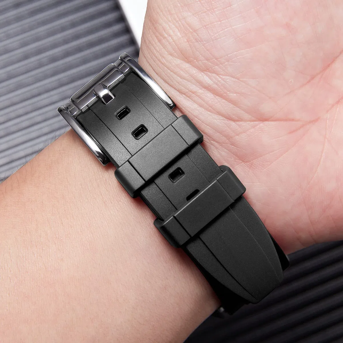 BINLUN Bracelets de Montre en Silicone à Libération Rapide 18mm 19mm 20mm 21mm 22mm 24mm Sport Remplacement Bracelets pour Montres Connectées en Caoutchouc pour Homme et Femme avec 11 Couleurs
