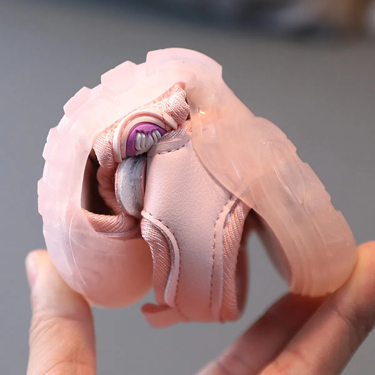 Generisch Eva 34 sur LED Chaussures de bébé décontractées pour enfant fille Sandales à semelle souple Chaussures de plage légères