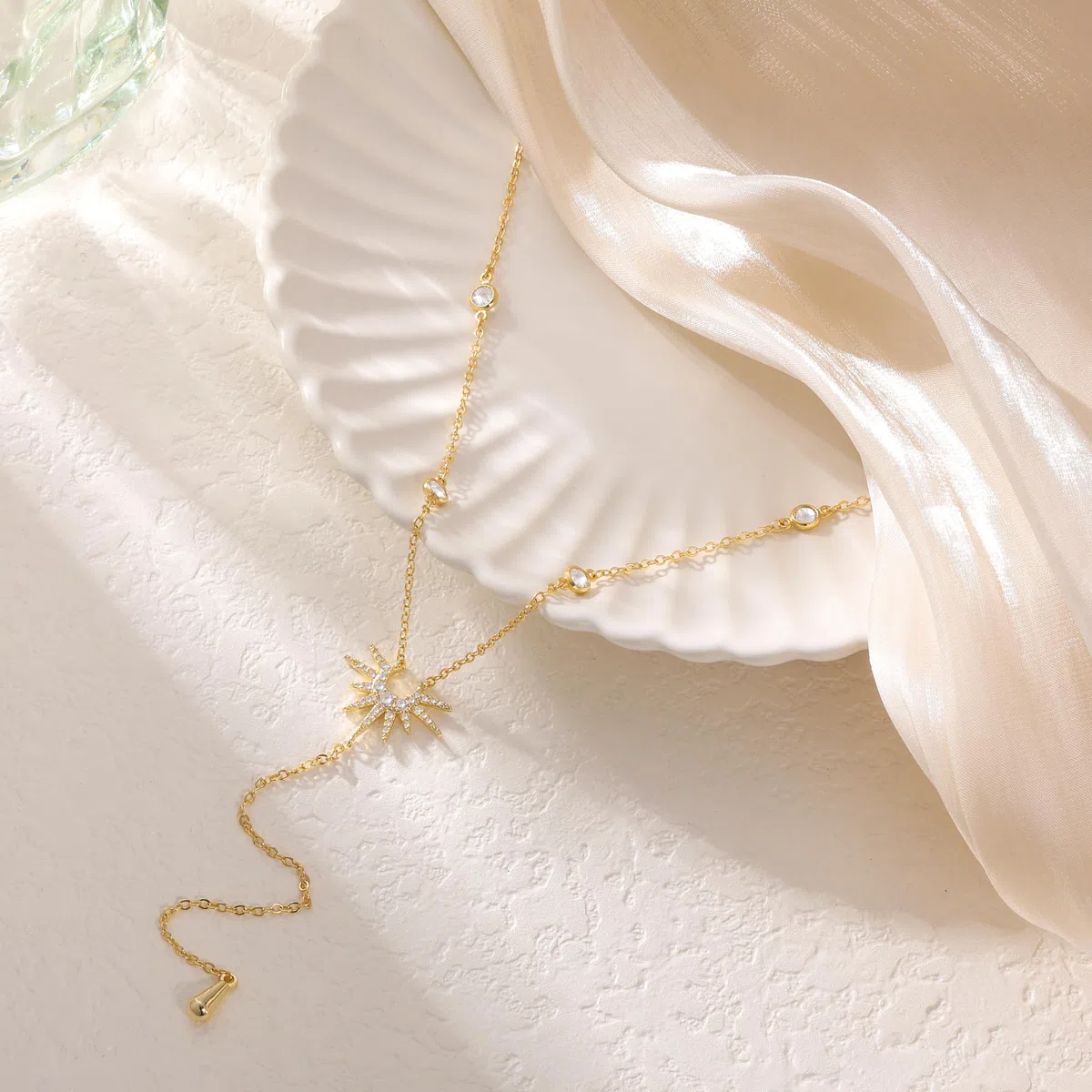 Collier Longue en Y pour Femme, Colliers Lariat Plaqué Or 14k avec pendentif en Forme de Soleil Collier en Cristal or en Y Cadeau Bijoux pour la Fête des Mères