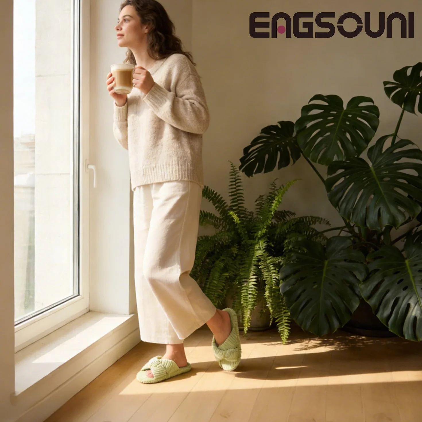 Eagsouni Pantoufles Femme Large Mousse à Mémoire Chaussons Confortable Cord Bandes Croisées Bout Ouvert Chaussures Antidérapantes Slippers