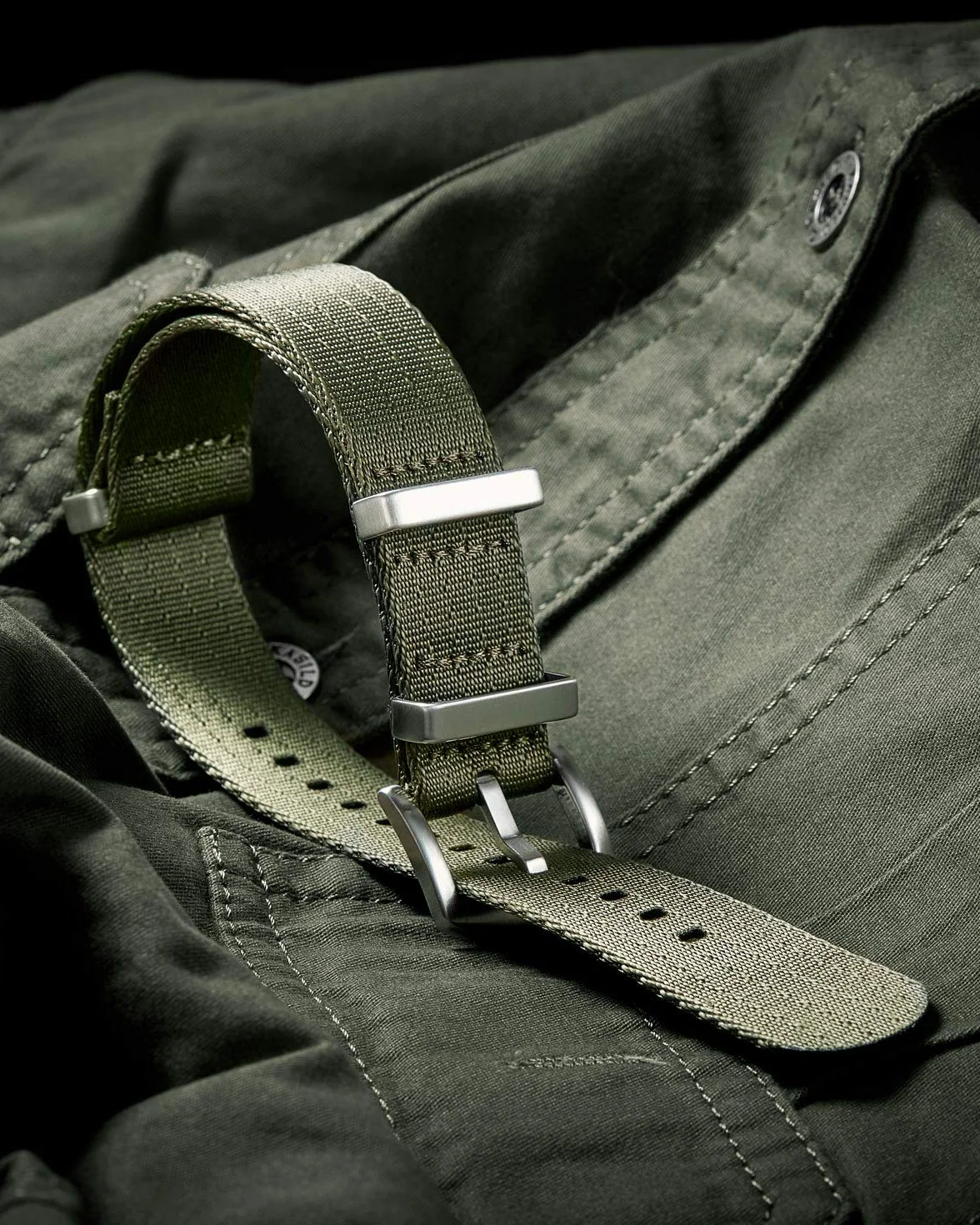 BINLUN Bracelet de Montre en Nylon Balistique Militaire Remplacement Bracelet Montre Tressé avec Noir/Argent Boucle en Acier Hommes Femmes 20 Couleurs 18mm 20mm 22mm 24mm (Version de Mise à Niveau)