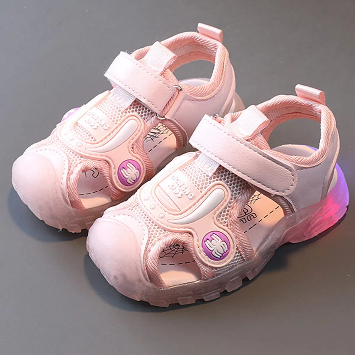 Generisch Eva 34 sur LED Chaussures de bébé décontractées pour enfant fille Sandales à semelle souple Chaussures de plage légères